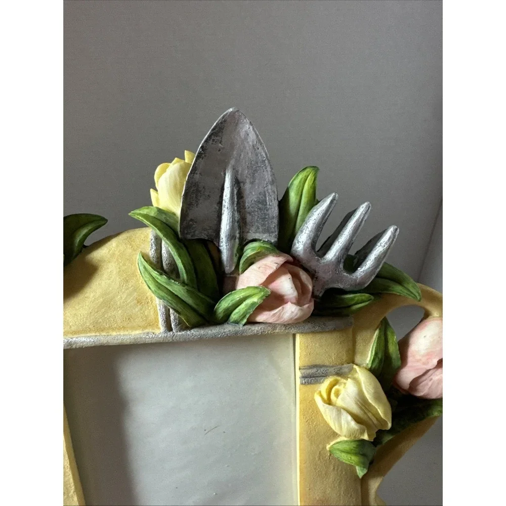 VTG WATERING CAN GARDENING TOOLS PINK TULIPS PICTURE PHOTO FRAME CERAMIC POTTERY